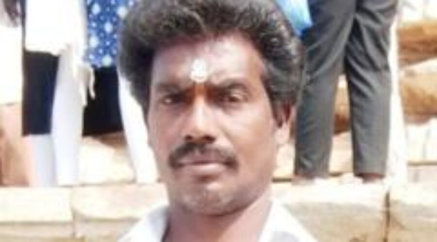 'சித்தப்பா இறந்ததை அறிந்து 20 ஆண்டுகளுக்கு பிறகு ஊர் திரும்பியவர் மனைவி, குழந்தைகள் கண் முன்னே கொலை'